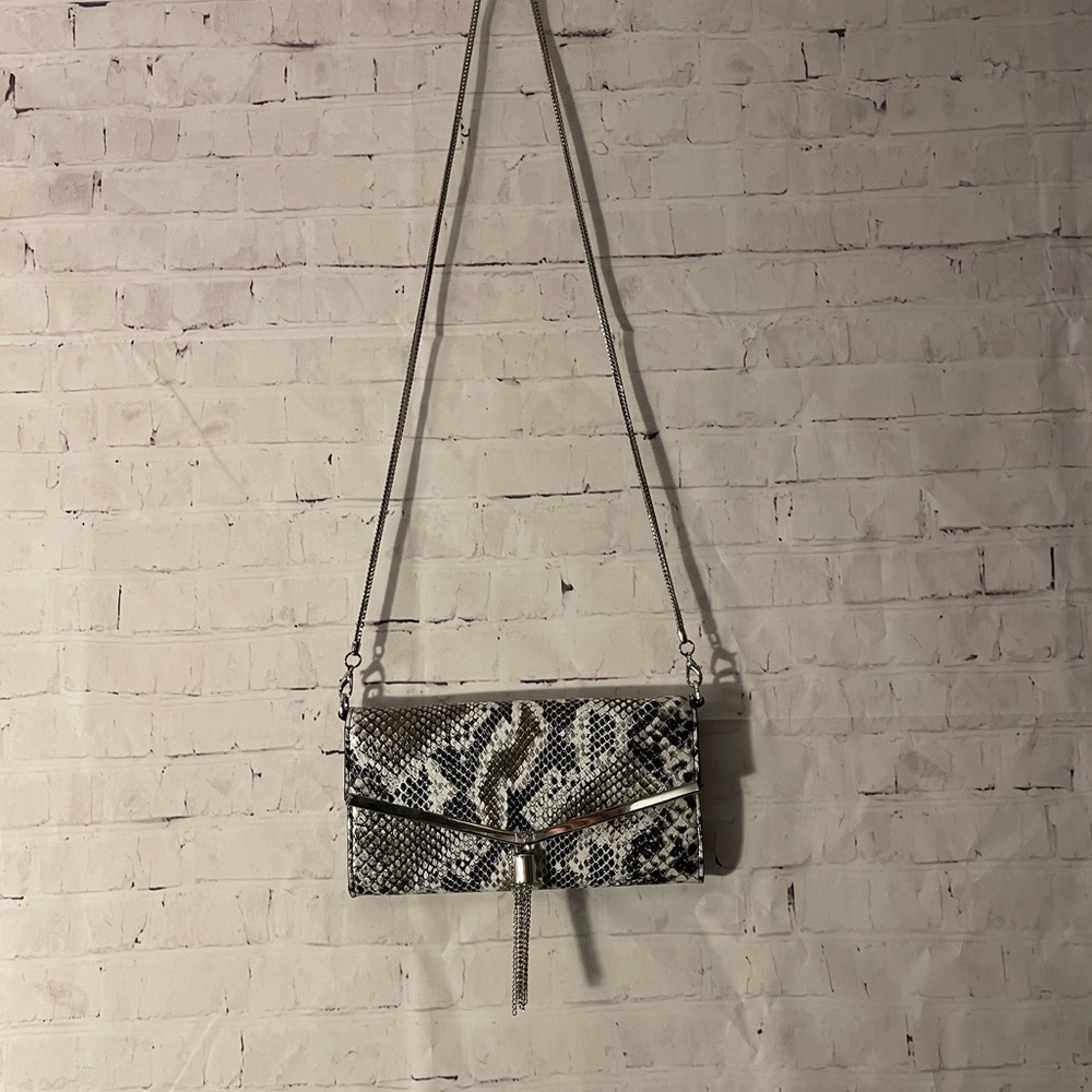 3/$15 MOTF Premium Snakeskin Over the Shoulder Clutch - Picture 2 of 8